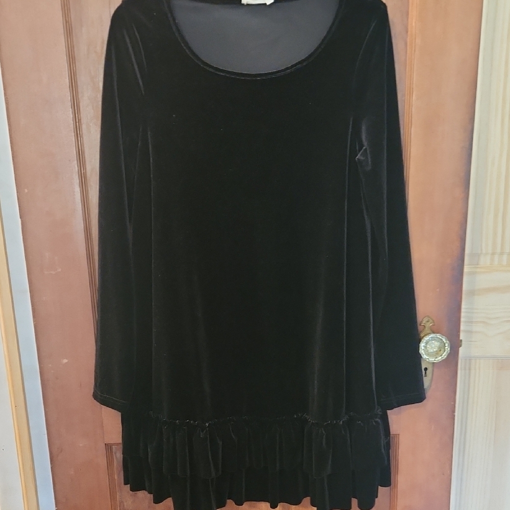 Elegant Black Velvet Dress